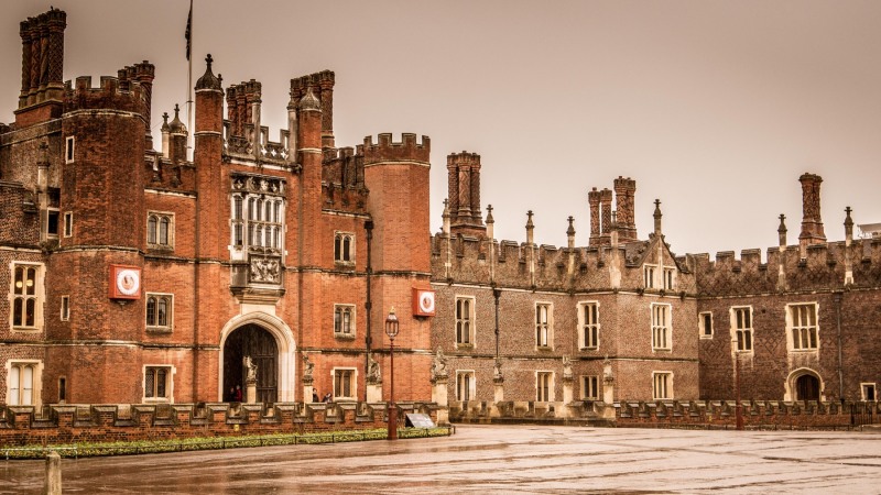 Hampton Court Palace