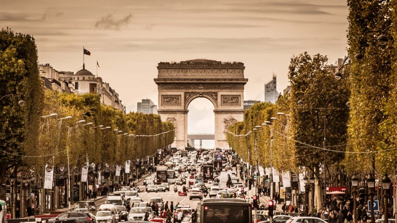 Champs-Elysées